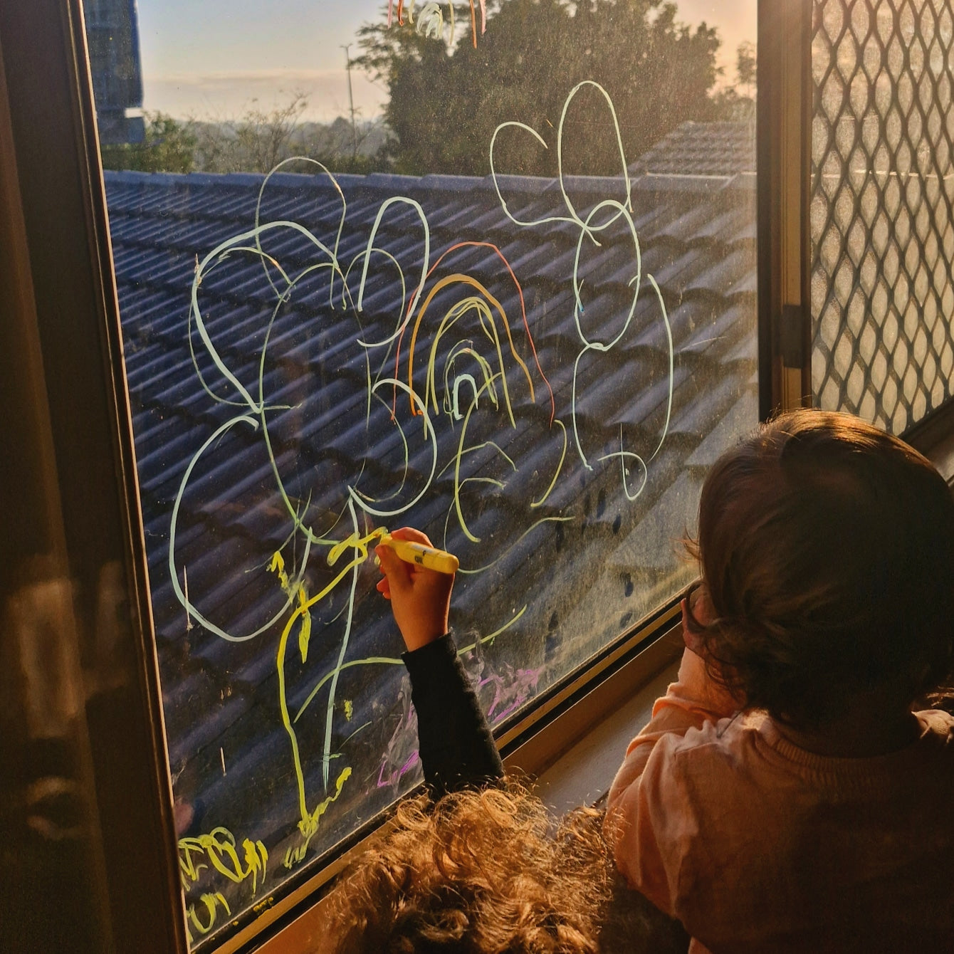 creative play ideas at home. screen-free and mess-free activities for kids.
