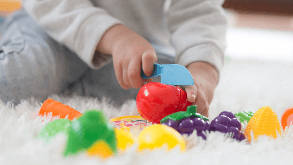 Baby girl pretend play food toy 