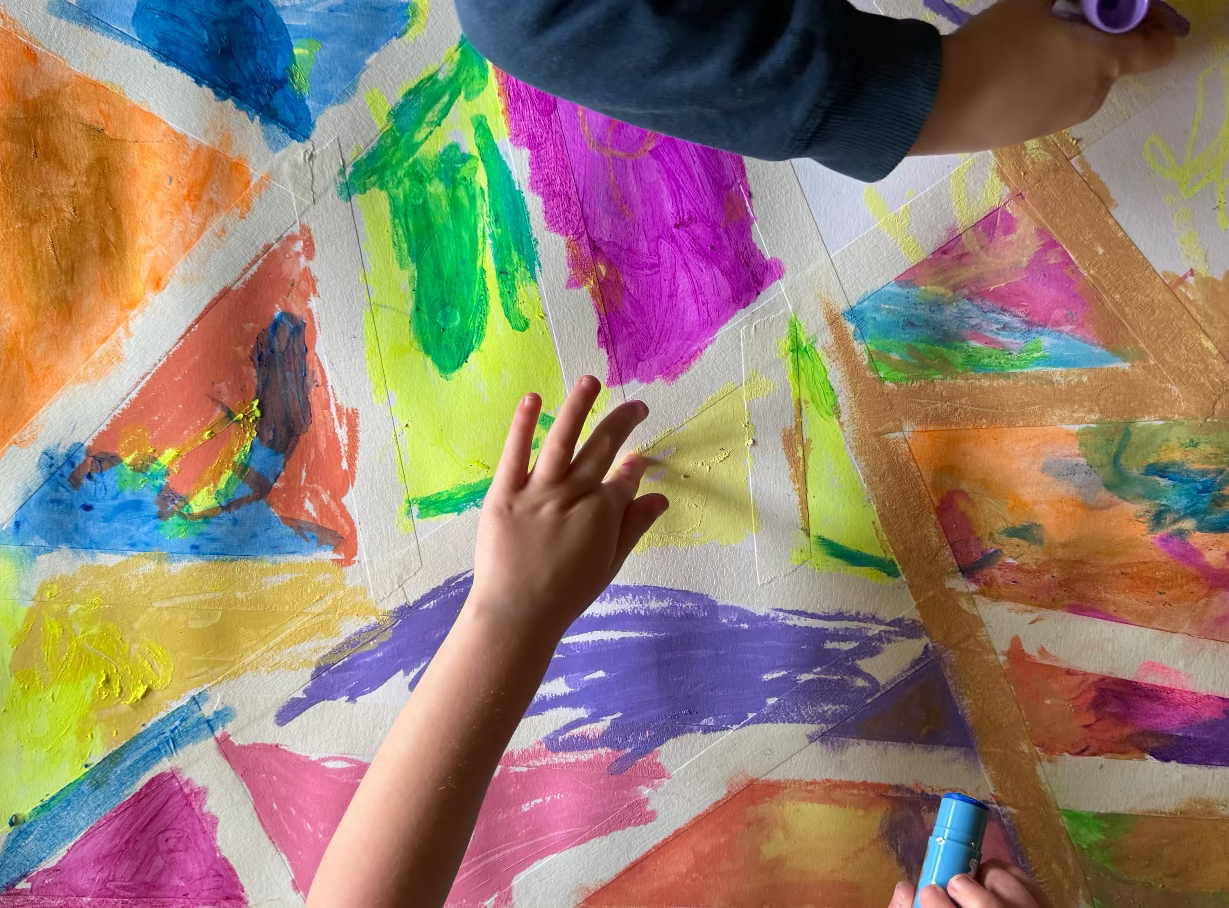 mess free drawing with paint sticks